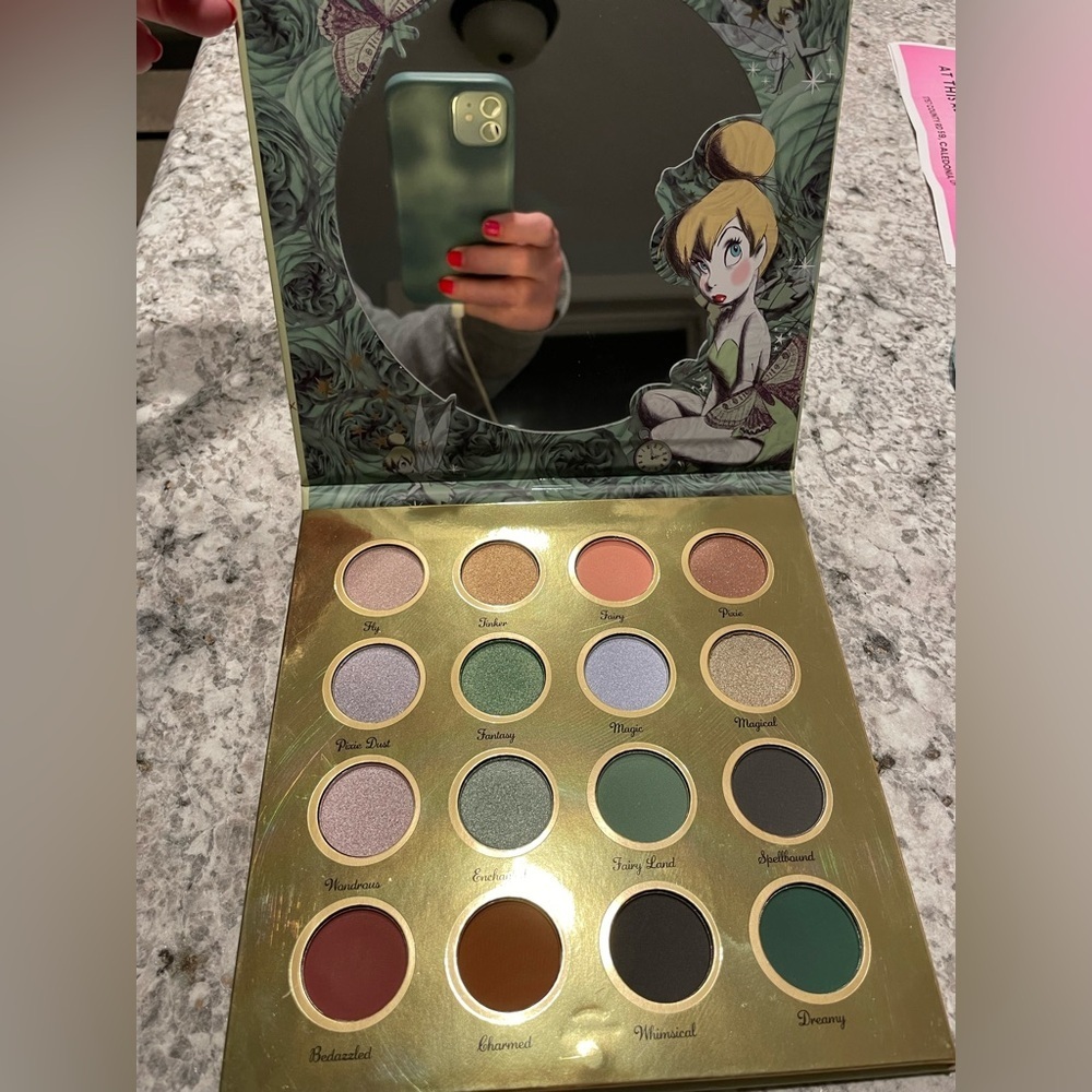 Disney NWT Tinkerbell Eyeshadow Palette Of 16 Colors